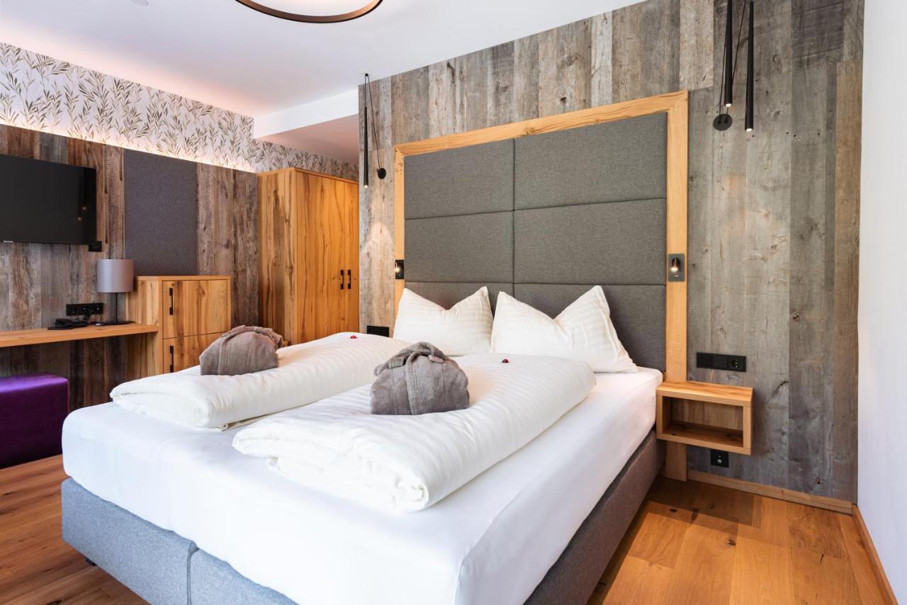 Hotel Lohningerhof Maria Alm am Steinernen Meer Oda fotoğraf