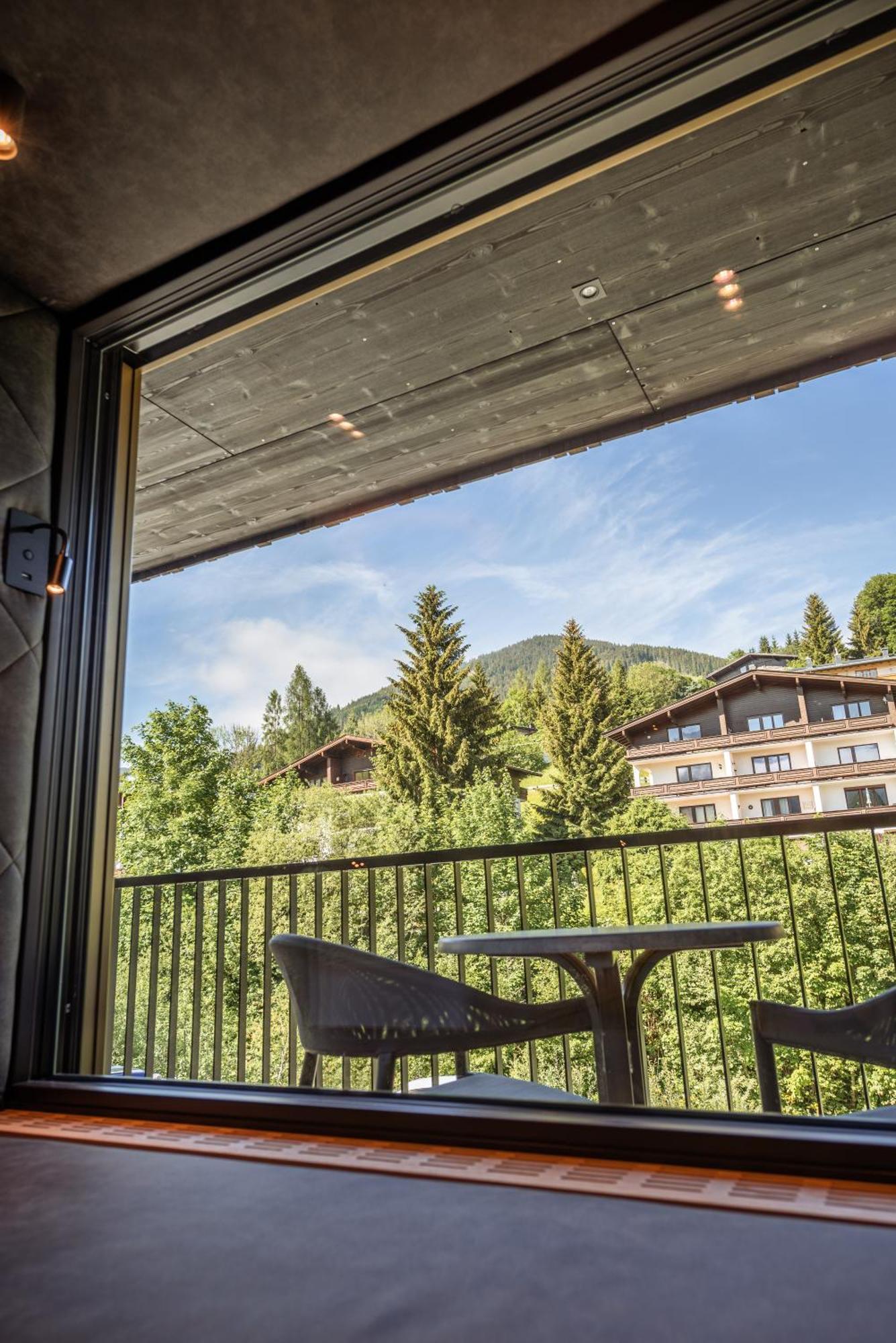 Hotel Lohningerhof Maria Alm am Steinernen Meer Oda fotoğraf