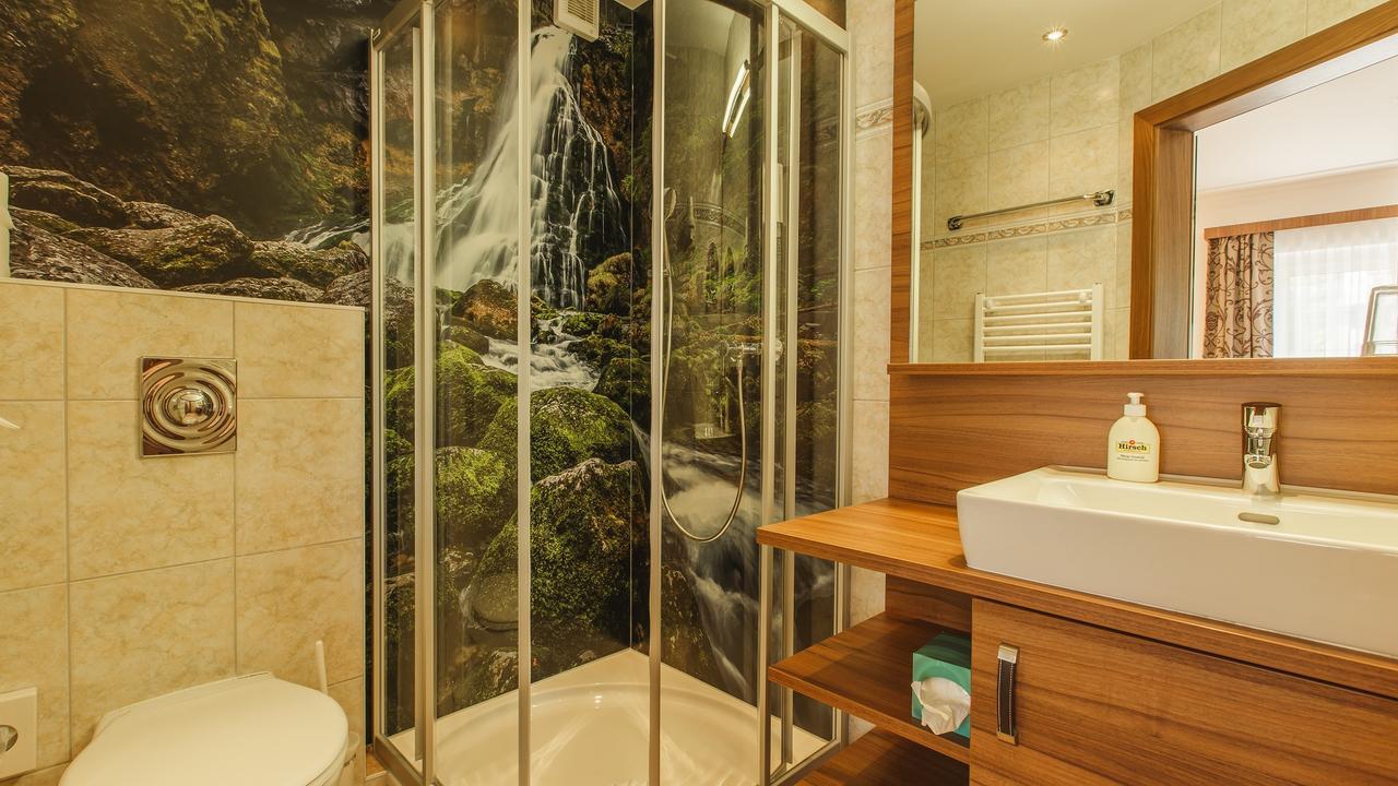 Hotel Lohningerhof Maria Alm am Steinernen Meer Oda fotoğraf