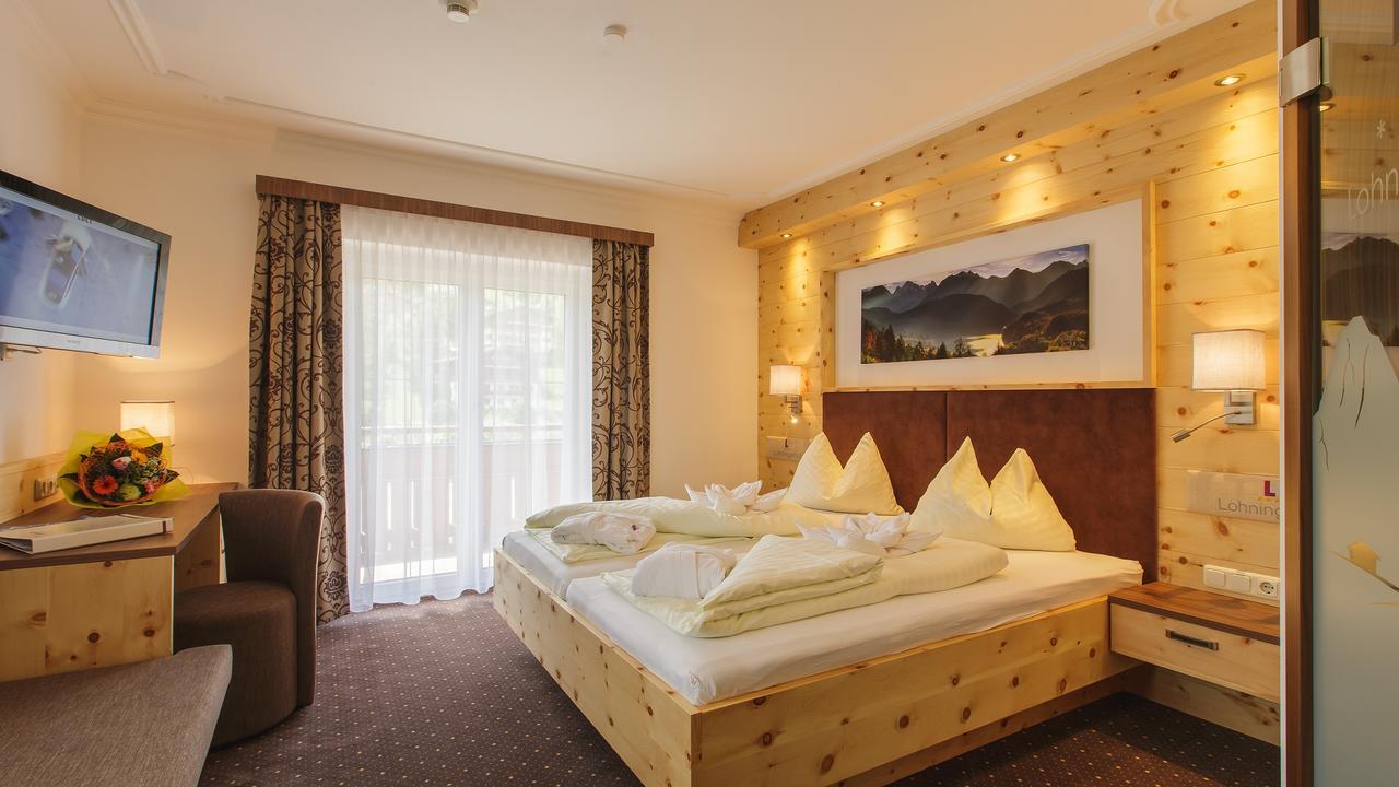 Hotel Lohningerhof Maria Alm am Steinernen Meer Oda fotoğraf